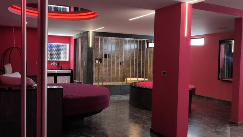 Detalles interiores de la habitación con sauna, Red Garden Hotel CDMX